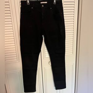 Levi’s 32x30 black denim skinny